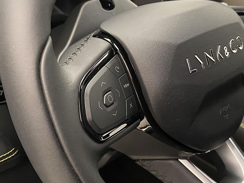 Lynk & Co 01 (2025) 01 MORE PHEV DEMO - fotka 24 z 102