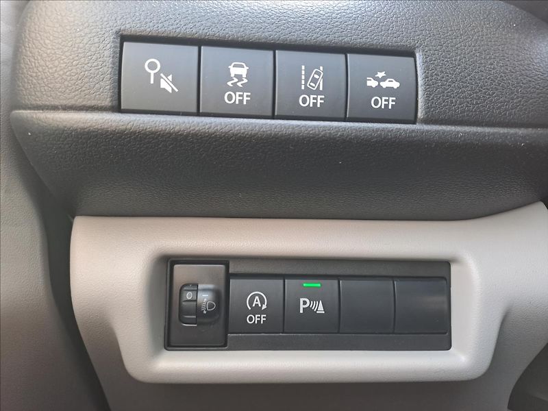 Suzuki Swift (2026) 1,2 PREMIUM HYBRID - fotka 15 z 22