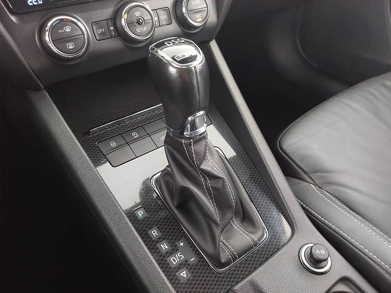 Škoda Octavia (2015) RS 2.0 TDI, Automat, Kůže - fotka 13 z 21