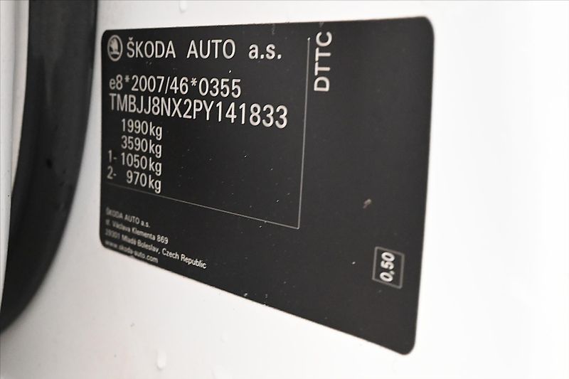 Škoda Octavia 2,0 TDI 110 kW DSG SportLINE Z - fotka 12 z 31