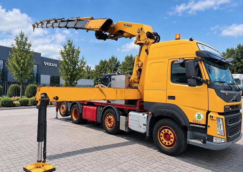 Volvo FM (2016) 500 8x2 valník + HR EURO 6 - fotka 2 z 7