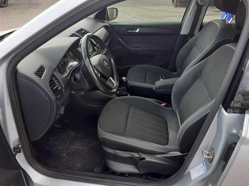 Škoda Fabia (2019) III Kombi 1.0 TSi 81KW - fotka 24 z 42