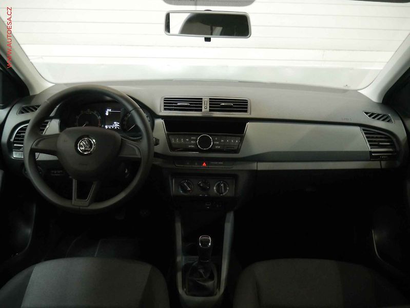 Škoda Fabia (2020) 1.0TSI, 1.maj,ČR, AC - fotka 8 z 15