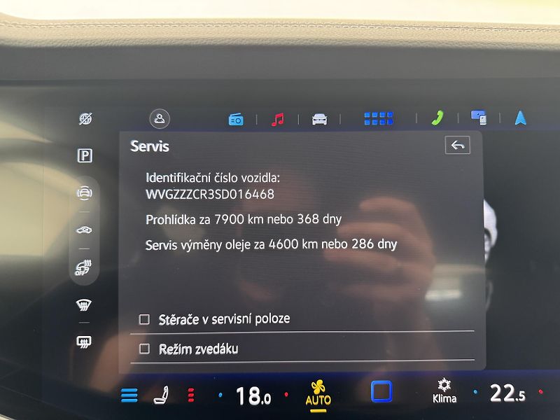 Volkswagen Touareg 3.0Tdi*1-MAJ*DPH*R-LINE*HUD* - fotka 36 z 47