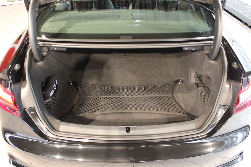 Audi A5 Coupé 40 TDi quattro S Line AC - fotka 32 z 35