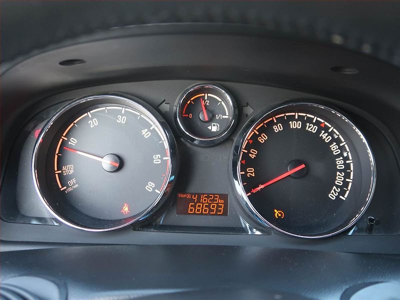 Opel Antara (2015) 2.2 CDTI, 4X4, Tempomat - fotka 11 z 19