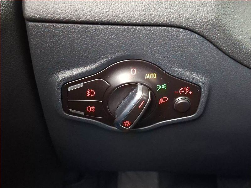 Audi Q5 (2009) 3.0 TDI, 4X4, Automat, Navi - fotka 19 z 22