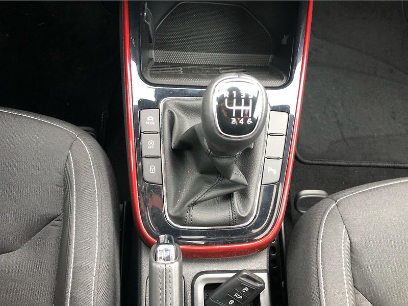 Škoda Fabia 1.0 TSi Monte Carlo - fotka 21 z 29