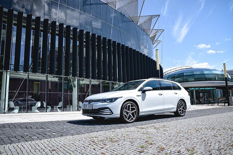 Volkswagen Golf Variant (2022) Style 1,5 eTSI 7DSG mHEV - fotka 27 z 40