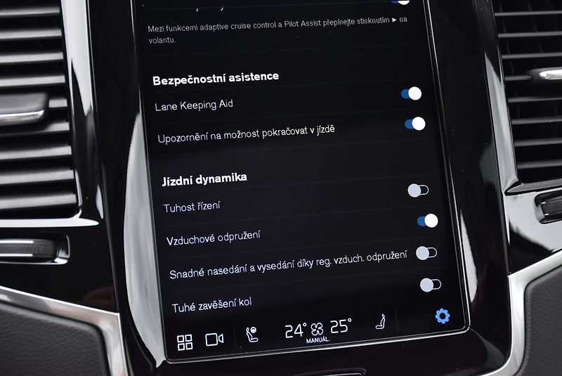 Volvo XC90 B5 AWD ULTIMATE 1.maj. B&W  - fotka 21 z 31