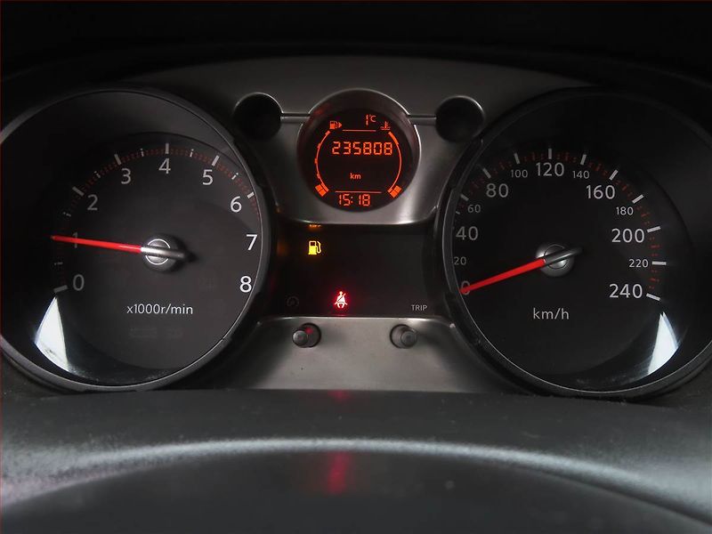 Nissan Qashqai (2009) 1.6, ČR,1.maj, po STK - fotka 11 z 13