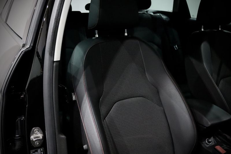 Seat Leon ST 1.4 TSI 92 kW FR - fotka 18 z 35