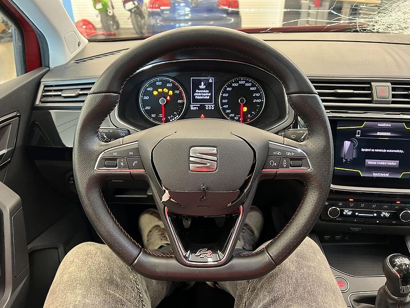 Seat Ibiza FR 1.0 TSi 85kW - fotka 11 z 14