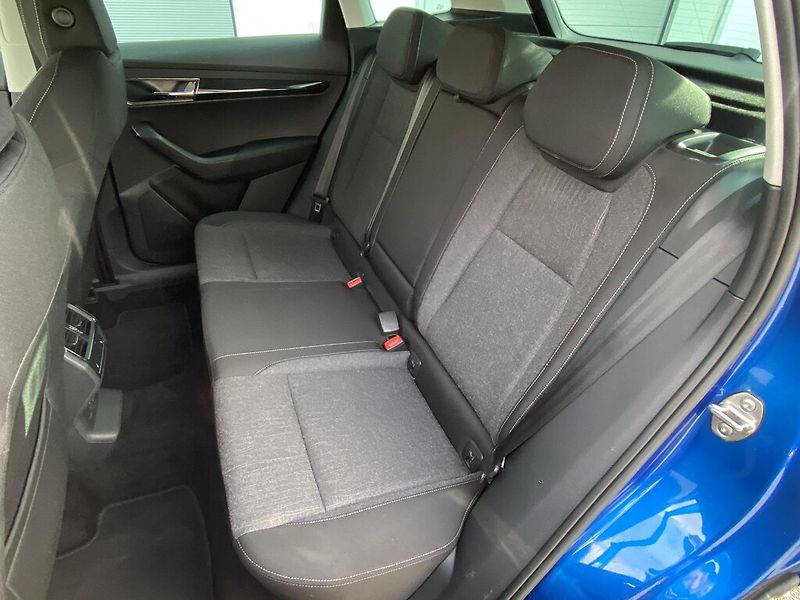 Škoda Karoq 1,5 TSI 110 kW Style - fotka 25 z 28