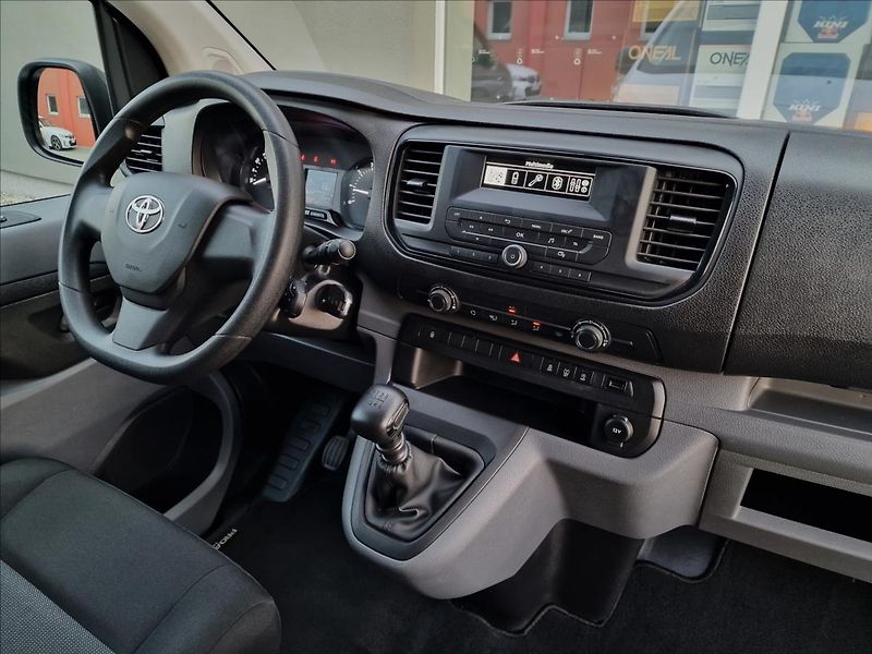 Toyota ProAce Verso 2.0 D-4d 140k L2 106kW - fotka 35 z 45