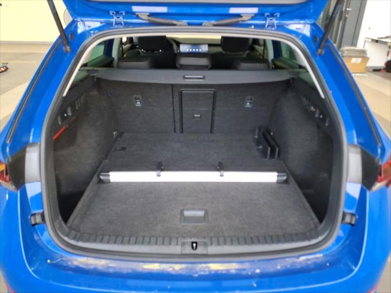 Škoda Octavia 2,0 TDI,TAŽNÉ,KEYLESS,MATRIX - fotka 10 z 11