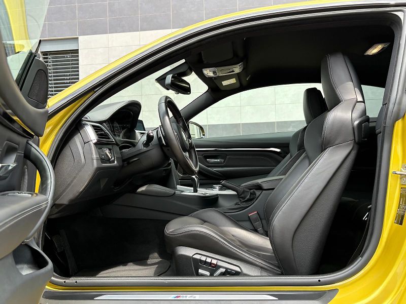 BMW M4 F82 LCI, 317 kW,34991km - fotka 23 z 56