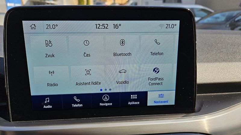 Ford Kuga (2023) 2.5i HEV 140 kW Titanium 4x4  - fotka 29 z 37