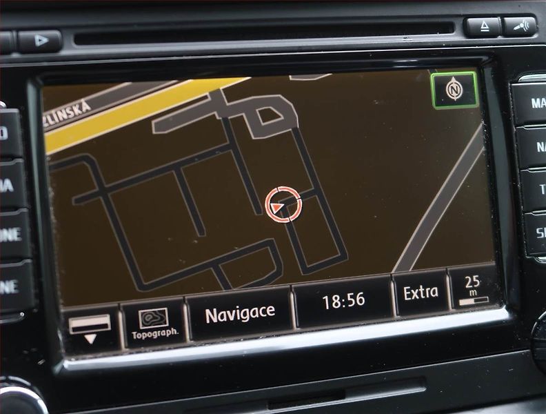 Škoda Superb (2013) Elegance 2.0 TDI, Automat - fotka 21 z 23