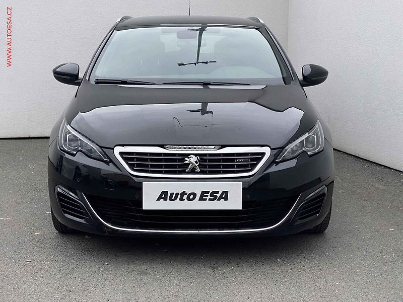 Peugeot 308 (2015) 2.0HDi, GT, AT, LED, kamera - fotka 2 z 18