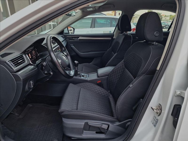 Škoda Superb 2.0TDI 110kW,původ ČR,1.Maj - fotka 19 z 50