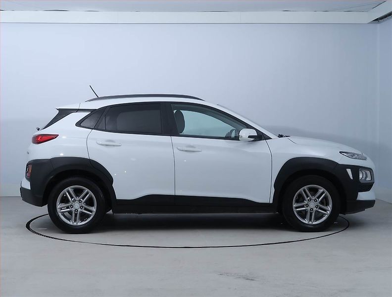 Hyundai Kona (2019) 1.0 T-GDI, ČR,1.maj - fotka 6 z 16