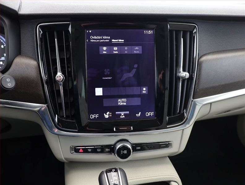 Volvo V90 (2017) Cross Country - fotka 10 z 20