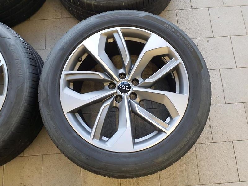 Audi e-tron 55 QUATTRO 300kw S LINE SOH97% - fotka 5 z 11