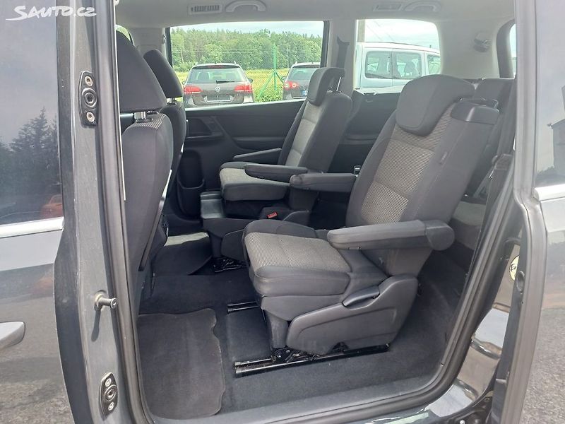 Volkswagen Sharan (2010) 1.4 TSI, tažné - fotka 25 z 31
