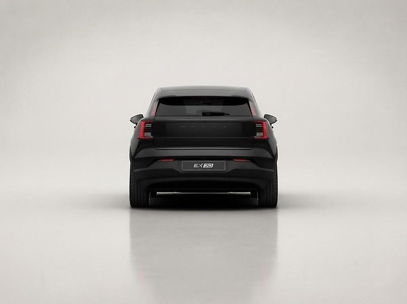 Volvo EX30 (2026) P8 AWD ULTRA BLACK EDITION   - fotka 6 z 15