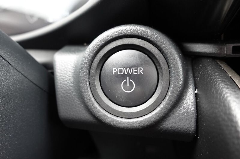 Toyota C-HR 2,0HSD 4x4 Executive Premiere - fotka 32 z 37