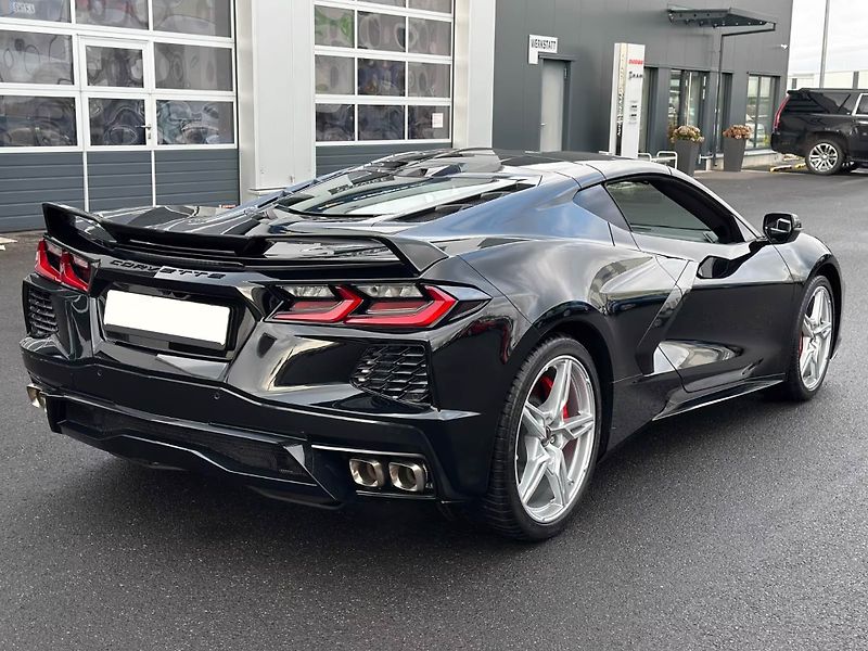 Chevrolet Corvette (2026) C8 Stingray 3LT Magnetic Lift - fotka 8 z 22