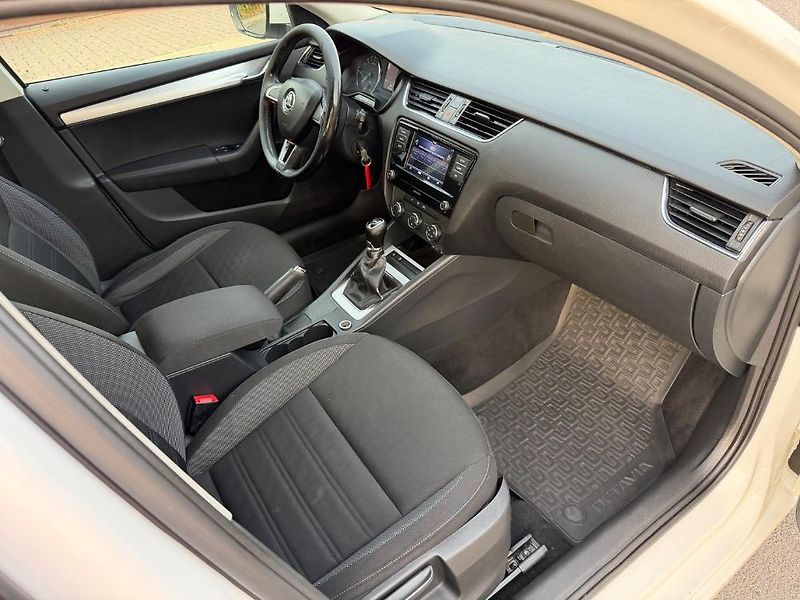 Škoda Octavia (2017) - fotka 12 z 22