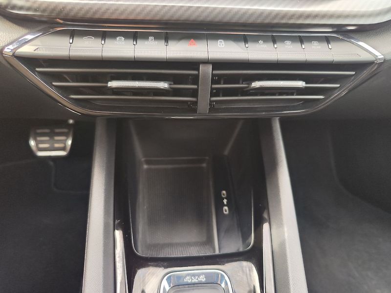 Škoda Octavia 2.0 TDI/147kW RS DSG 4x4 - fotka 24 z 33