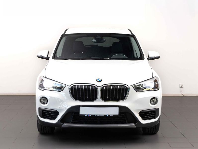 BMW X1 sDrive 18i - fotka 2 z 22