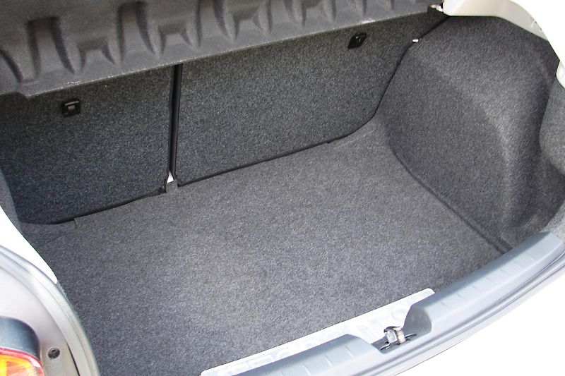 Seat Ibiza IV 1.4 TDi 75PS EcoMotive - fotka 28 z 32