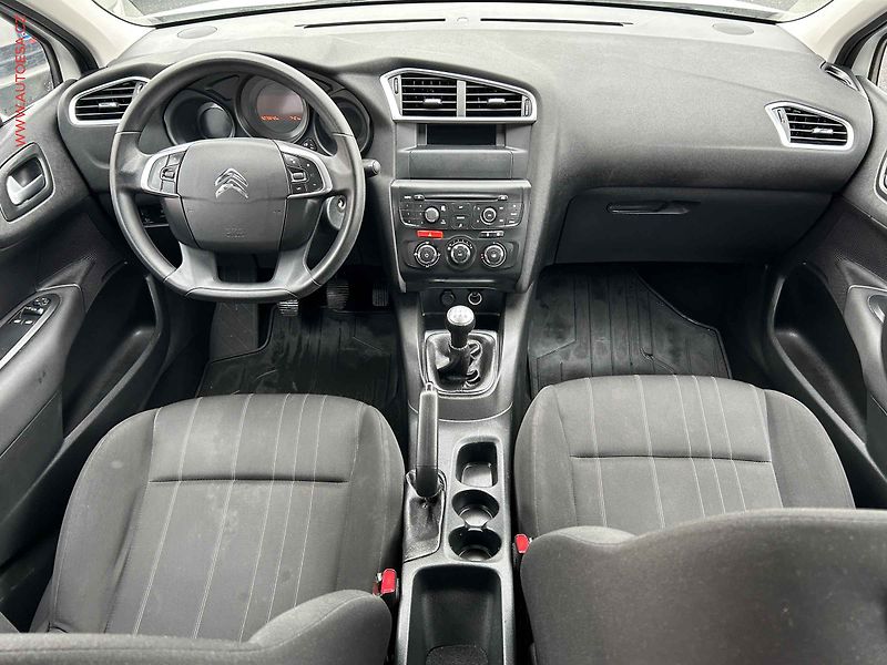 Citroën C4 (2013) 1.4i 16V - fotka 8 z 15