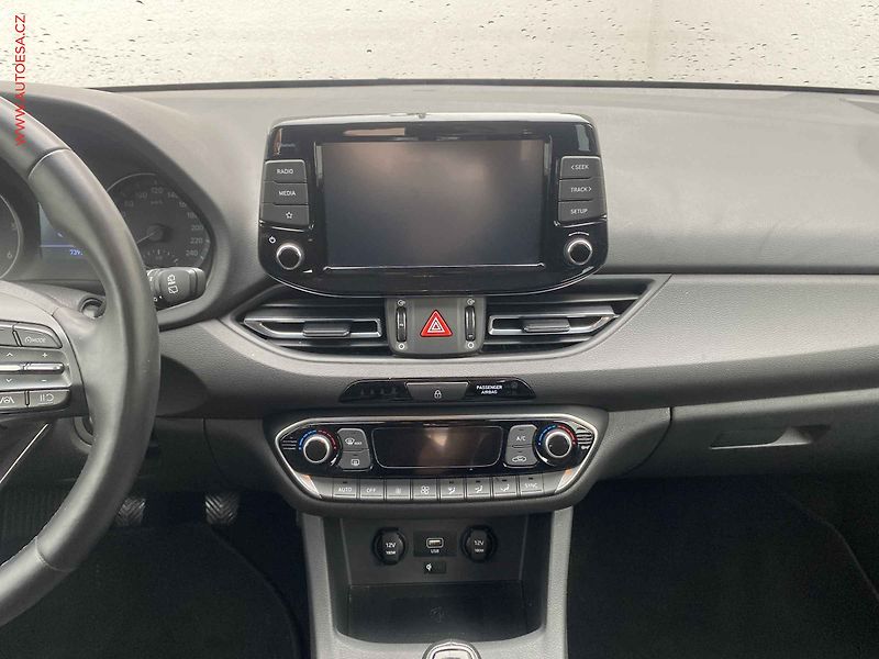 Hyundai i30 (2020) 1.6CRDi, 1.maj,ČR, Smart - fotka 12 z 17