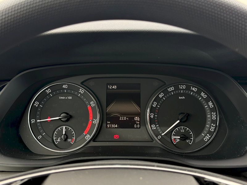 Škoda Octavia (2022) 1.0 TSI 81 kW Active - fotka 7 z 20