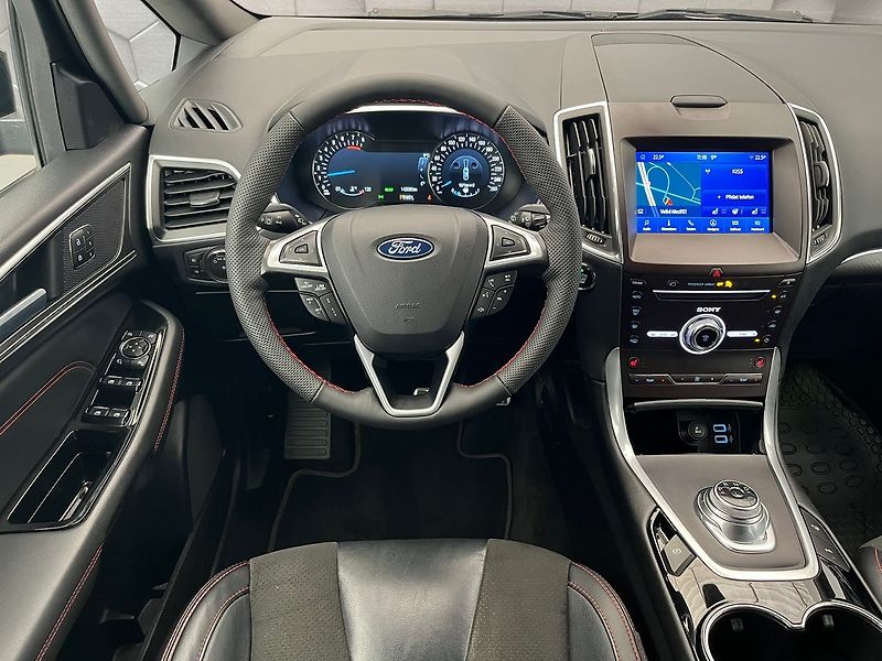 Ford S-MAX 2.5 HEV ST-Line 7 míst - fotka 7 z 65