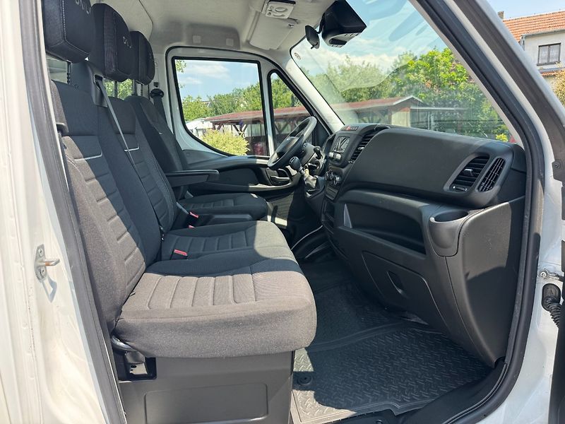 Iveco Daily (2024) 2,3 JTD 115 KW 35S16 - fotka 17 z 18