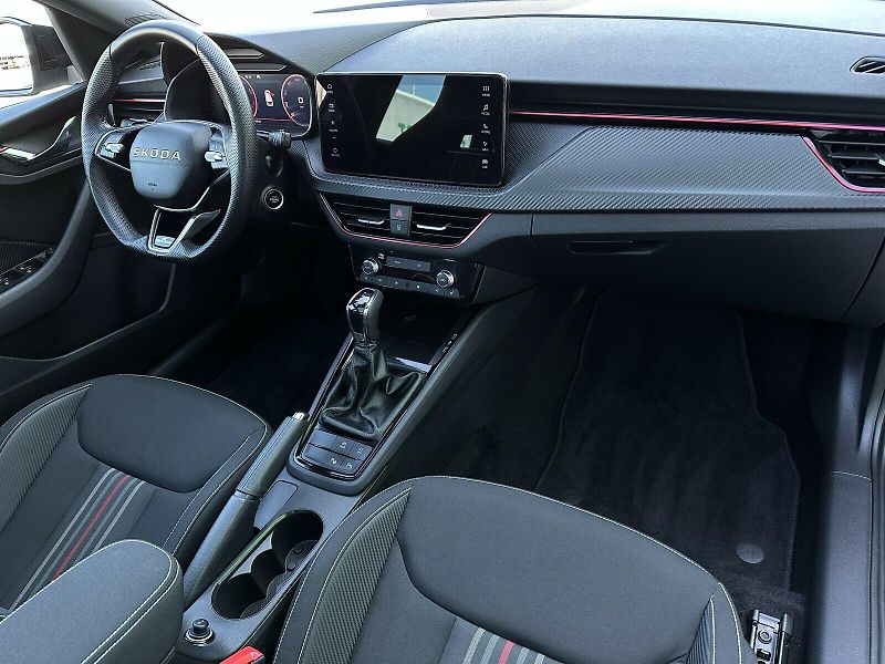 Škoda Kamiq 1.5TSi DSG Monte Carlo 150PS M - fotka 42 z 47