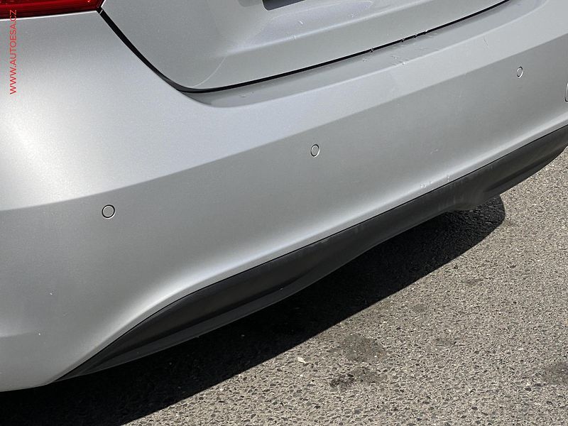 Mercedes-Benz Třídy A (2012) 1.6i A180, Sport, bixen, navi - fotka 19 z 19