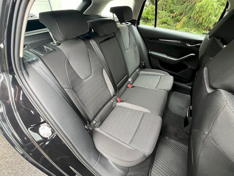 Škoda Octavia (2022) Ambition 1.5TSi M-HEV 110kW 7° - fotka 16 z 28
