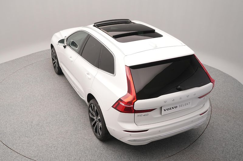 Volvo XC60 T8 AWD BRIGHT PLUS REZERVACE - fotka 15 z 48