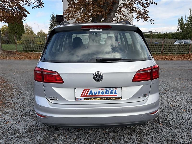Volkswagen Golf Sportsvan 1,6 TDi 81kW  Serviska,Navigac - fotka 5 z 49