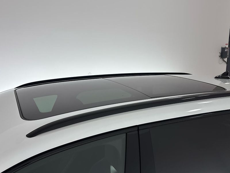 Volkswagen Passat R-Line People - fotka 29 z 31