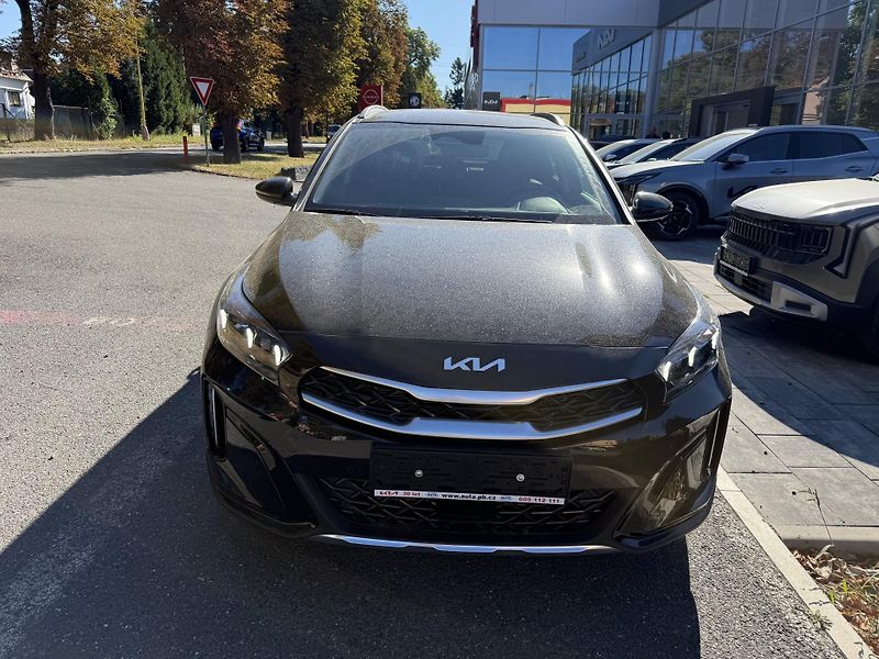 Kia XCeed 1.6 T-GDi Exclusive 7DCT - fotka 2 z 10