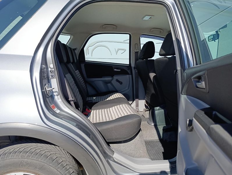 Suzuki SX4 1.6VVT-i 88kW 4X4  - fotka 16 z 29