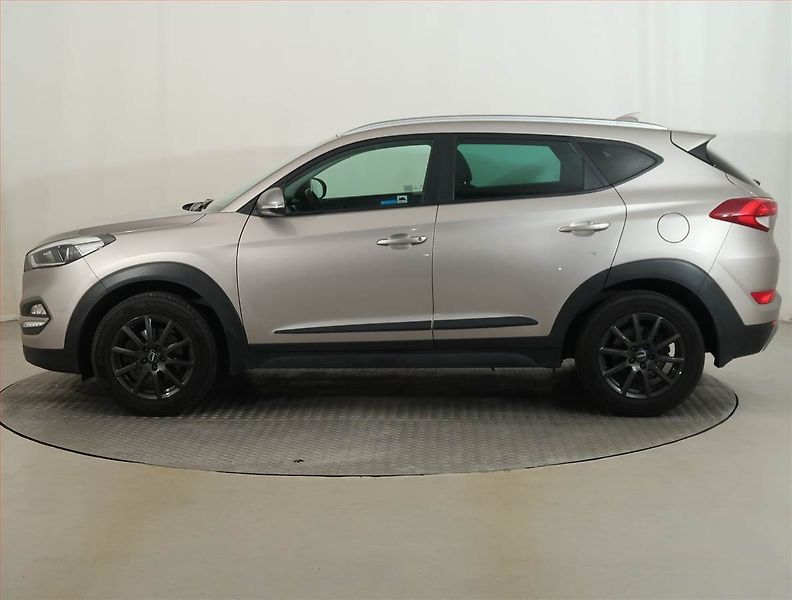 Honda HR-V (2017) Executive 1.5 i-VTEC - fotka 3 z 20
